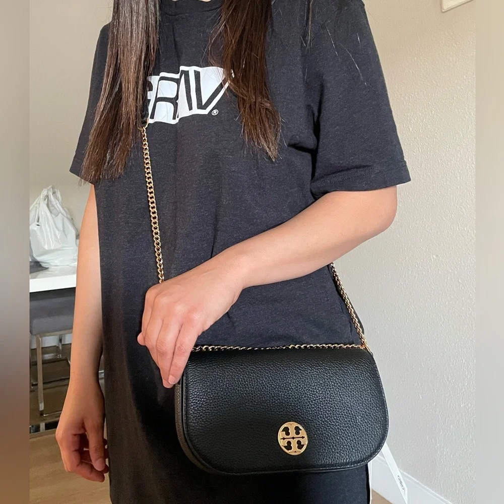 NEW✨tory Burch Chelsea pebbled crossbody bag black chain strap